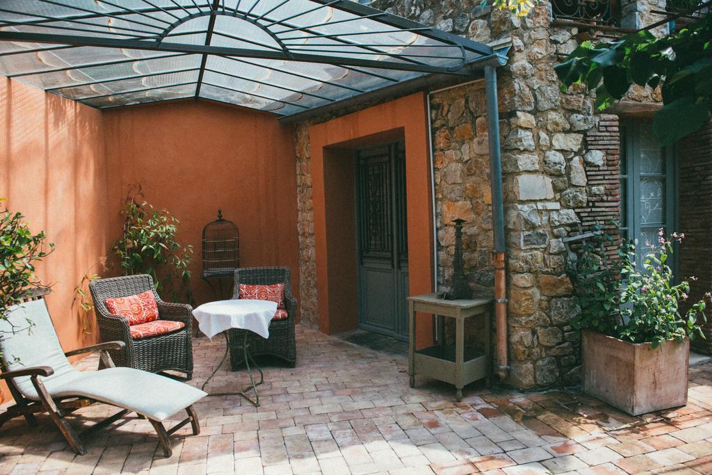 Les Rosees Mougins Bagian luar foto